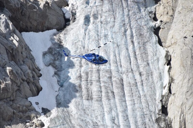 invpan_glacier-helicopters_dsc_0155-800x533